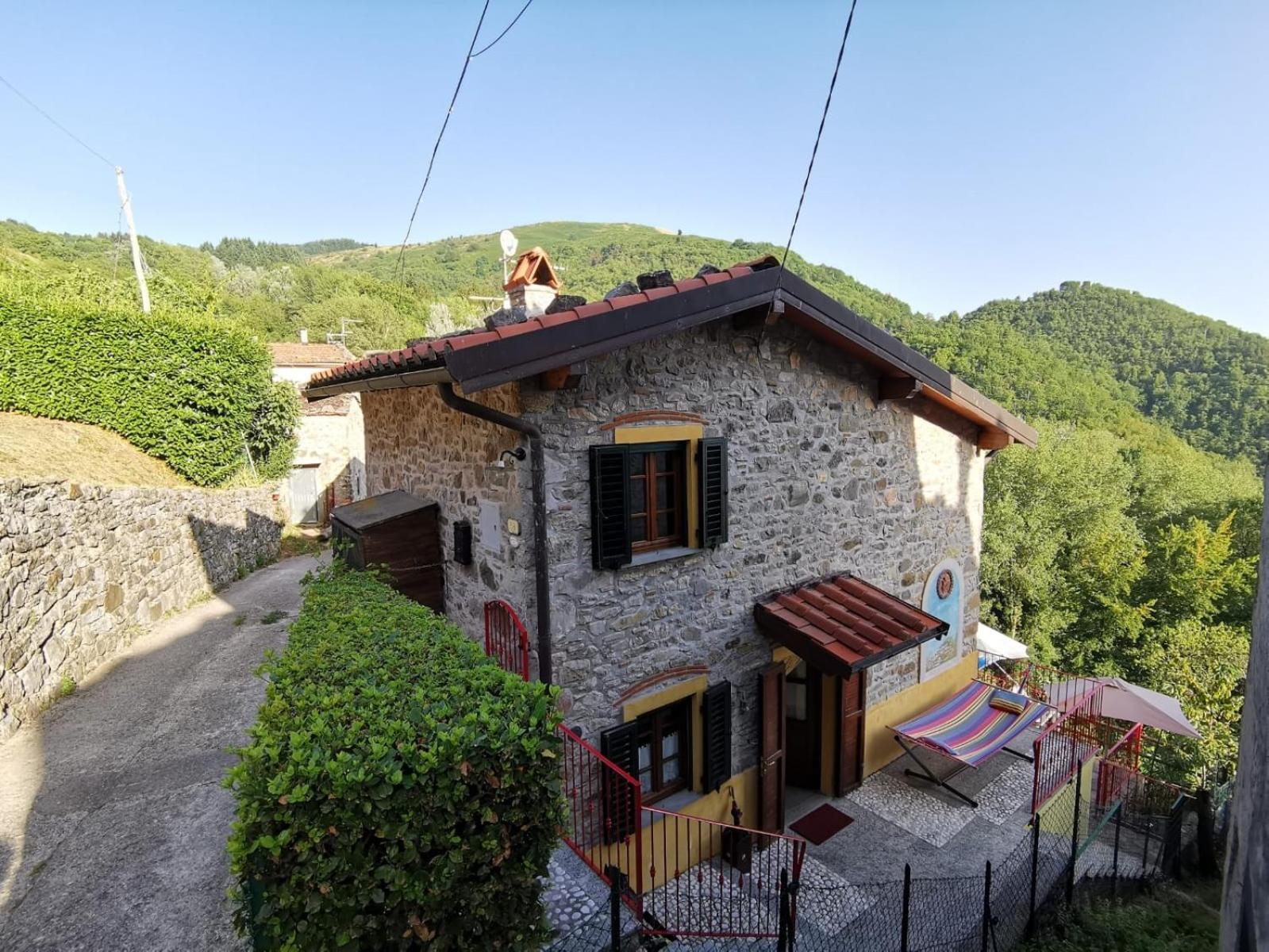 Deliziosa Casetta Sull'Appennino Toscano Montefegatesi Kültér fotó