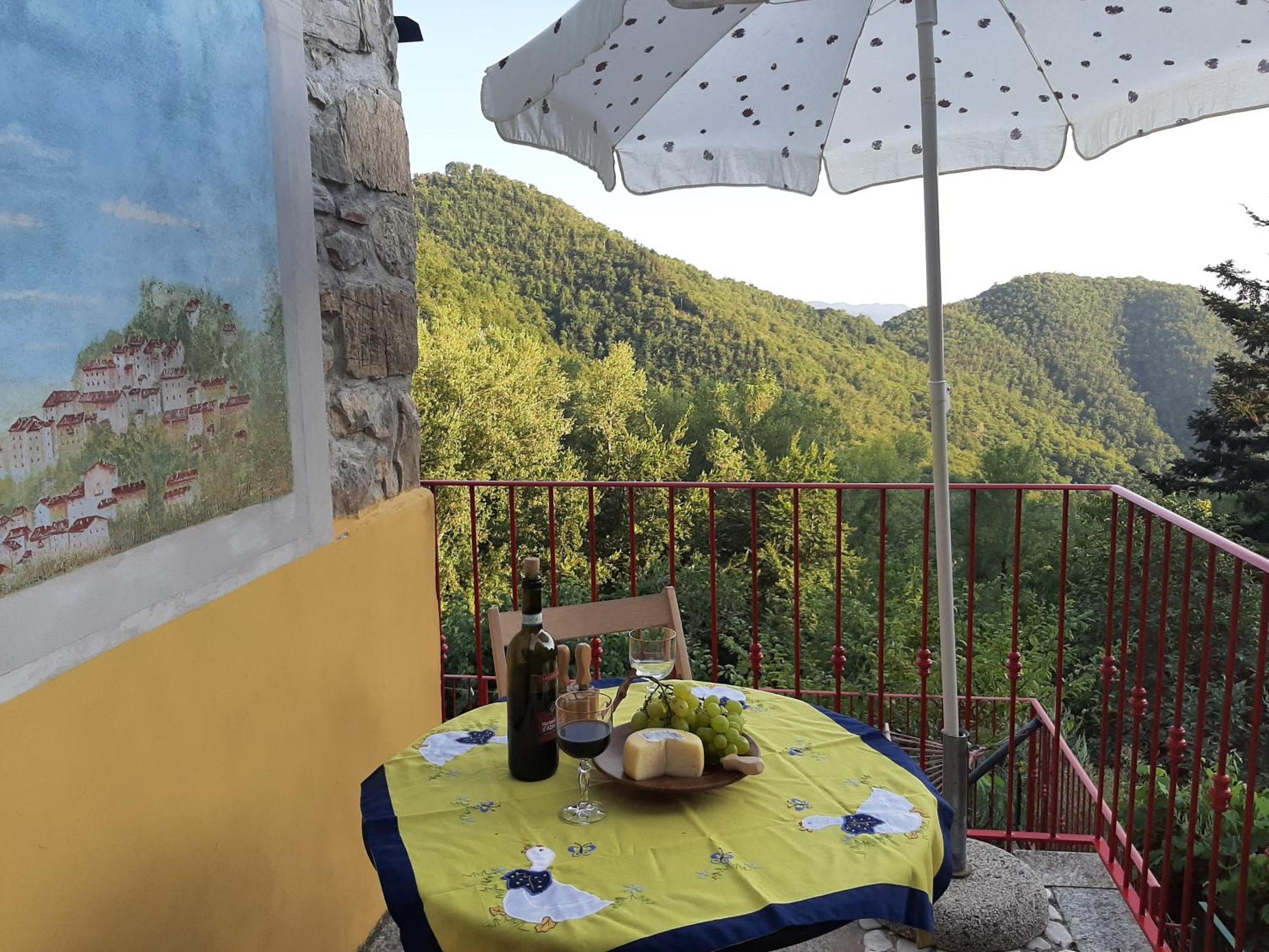 Deliziosa Casetta Sull'Appennino Toscano Montefegatesi Kültér fotó